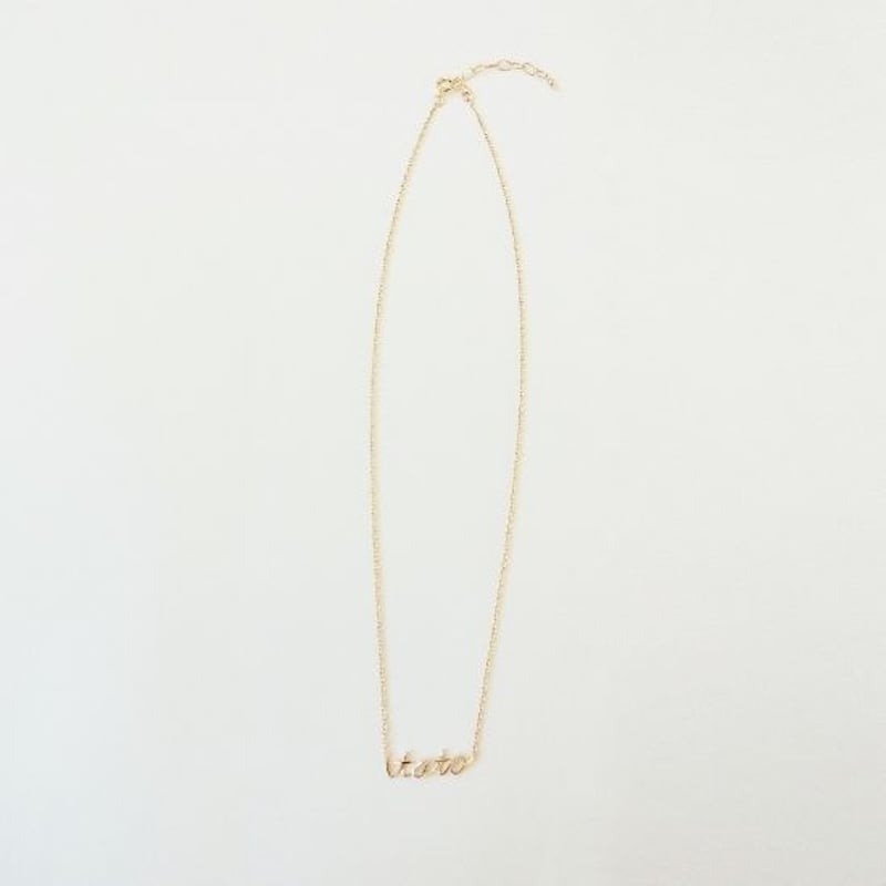 LOVE レターモチーフ ネックレス ゴールドカラー 10KT 刻印 1g Circle 