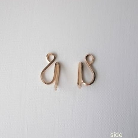 トライアングルイヤリング(ノンホールピアス)