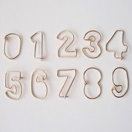 かさねる数字ネックレス：3つ