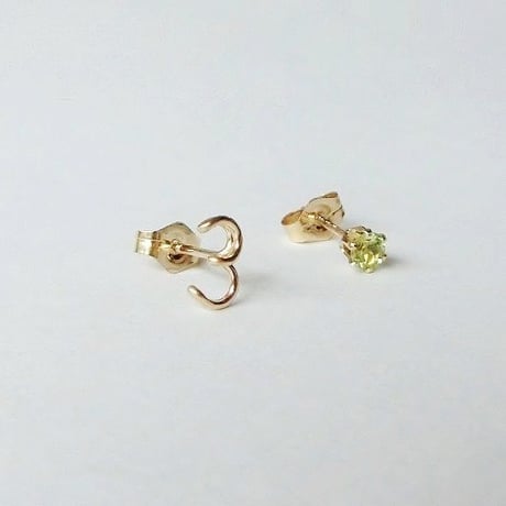 ひとつぶ数字(ナンバー)と誕生石のスタッドピアス