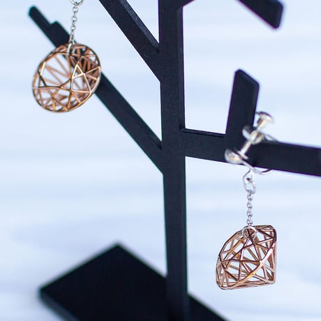 線で描く、空想のダイヤモンド【Wire-mond ワイヤーダイヤモンド】イヤリング【Gold・Pink Gold・Silver】【金具の変更無料】