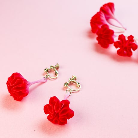 真っ赤な夕焼けを宿す蕾が花ひらくイヤリング―【RIKKA / リッカ（六花）】【赤紅（あかべに） / 金具の変更無料】