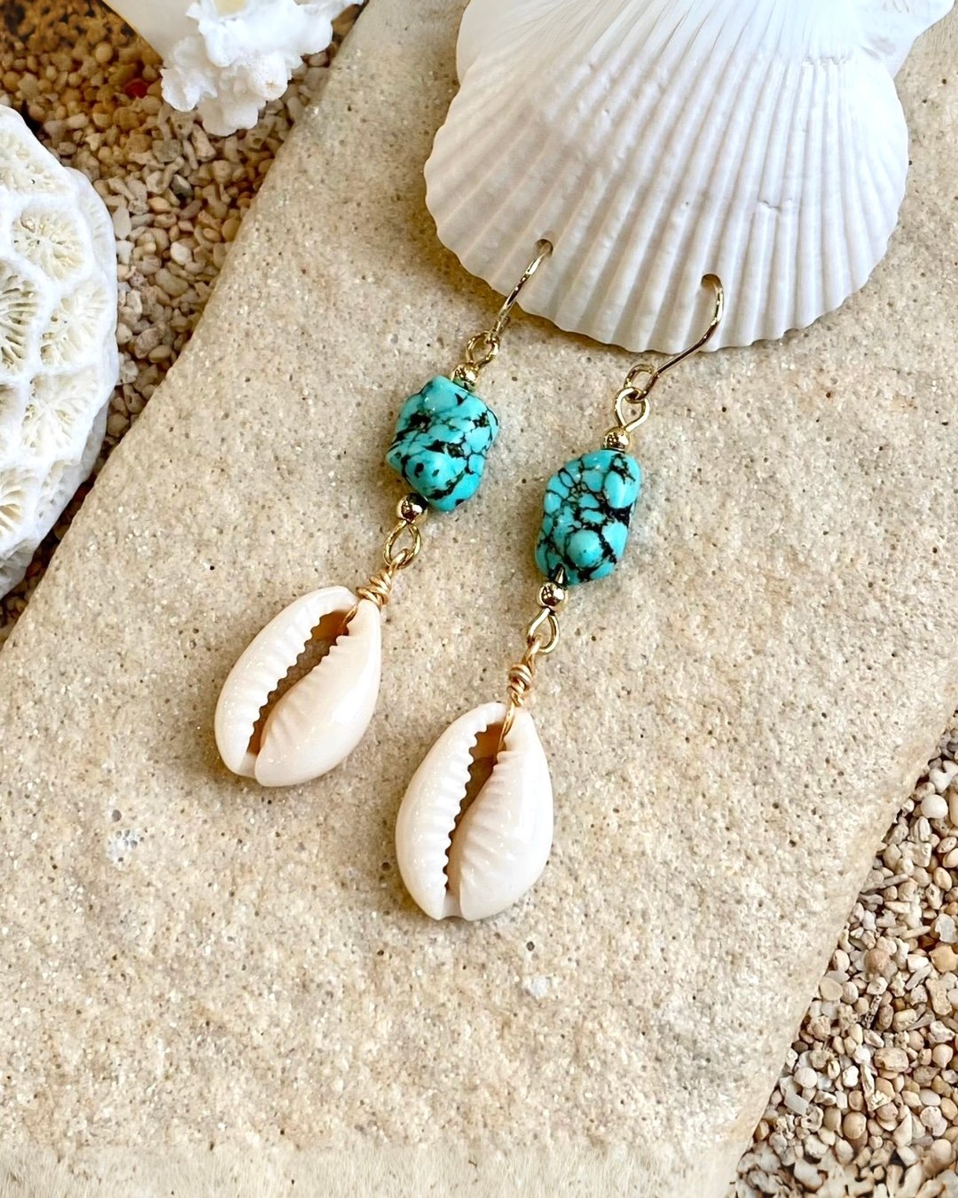 タカラガイ×大粒ターコイズピアス SHELOOMオリジナル | SHELOOM