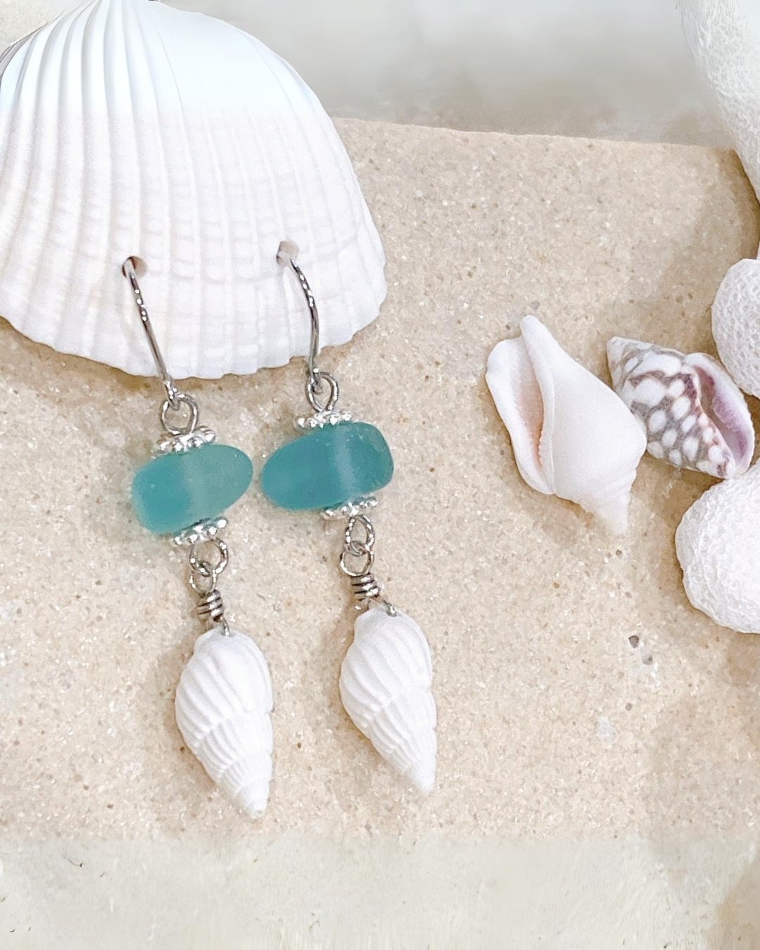 【1193】小さな海と巻き貝のピアス／イヤリング 1193】小さな海と巻き貝のピアス／イヤリング