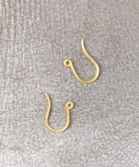 【パーツ交換】樹脂ピアスパーツに交換