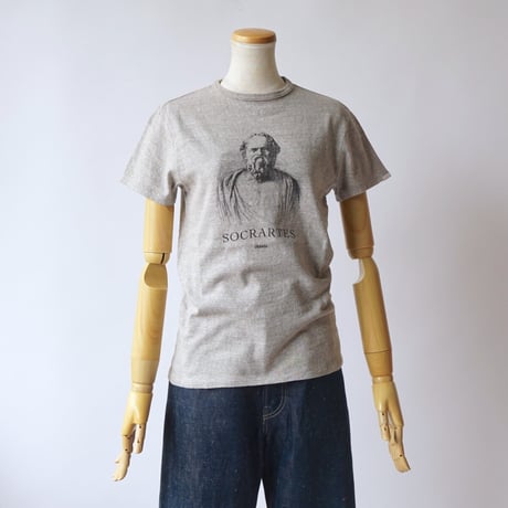 Oblada/オブラダ・SOCRATES TEE