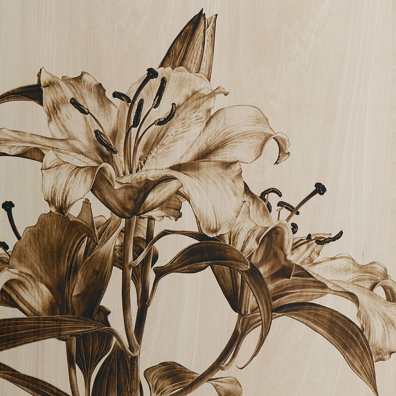 境界線上の白百合の花 （個展出品作：No.8） | 焼絵堂・やきえどう