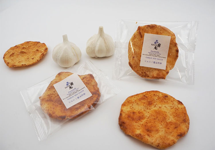 ＼どっさり大容量！／大玉にんにく5kg＋おまけあり【香川産・土付き】 どっさり大容量 ／大玉にんにく5kg＋おまけあり【香川産・土付き