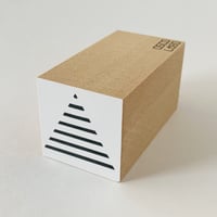 三角　ボーダー[triangle: border]