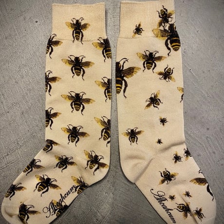 Bee socks　écru