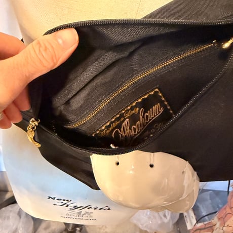 capi×ahcahcum babyface陶器のボディーバッグ