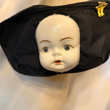 capi×ahcahcum babyface陶器のボディーバッグ