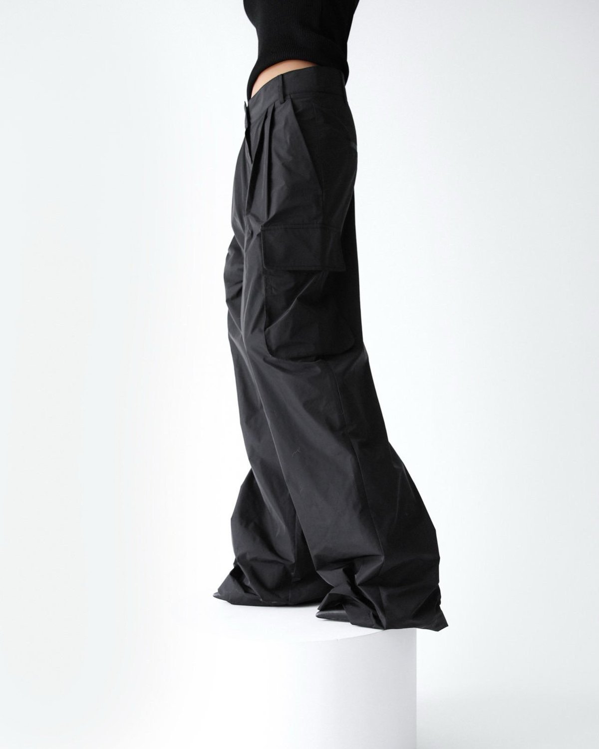 Fear of God Essentials Nylon cargo カーゴ m