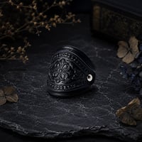 灰帳の印章〈革刻〉｜蒼月
