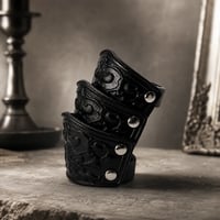月詠みの指輪・深黒｜レザーアーマーリング