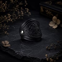 灰帳の印章〈革刻〉｜深黒