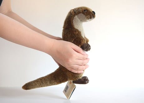 【在庫あり】ケーセン ヨーロッパかわうそ(小) 立ち (身長:26cm)