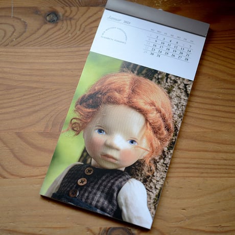 ポングラッツ人形カレンダー2023/撮影：エリザベス・ポングラッツ氏