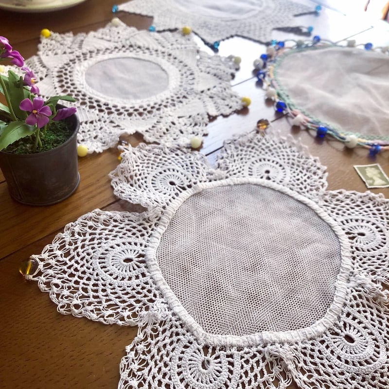 ○l-12/ライトブラウンのガラスビーズのジャグカバー/ドイリー