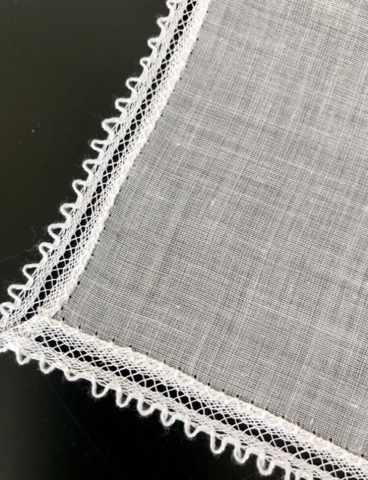 ○l-48/ボビンレースとイニシャル刺繍のハンカチ | PISKEY -イギリス