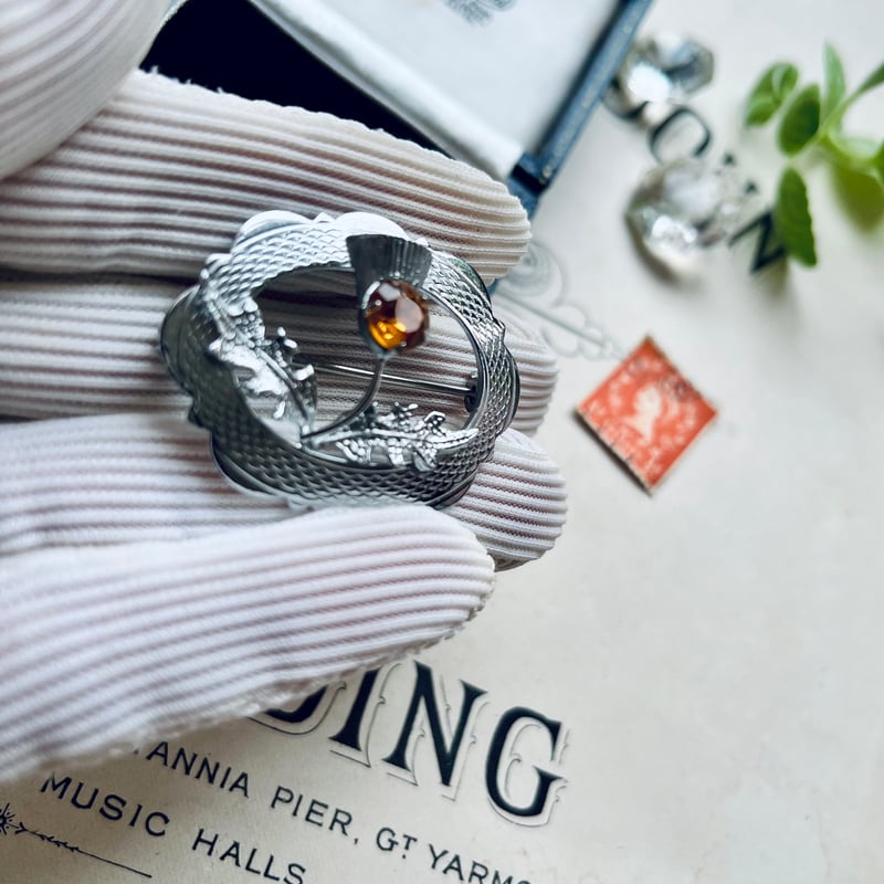 アミパリス ブローチ AMI PARISアミ パリス ブローチ - メルカリ