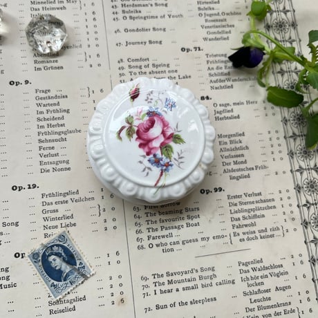 ●po-194/コールポート社 薔薇と勿忘草のジュエリーケース