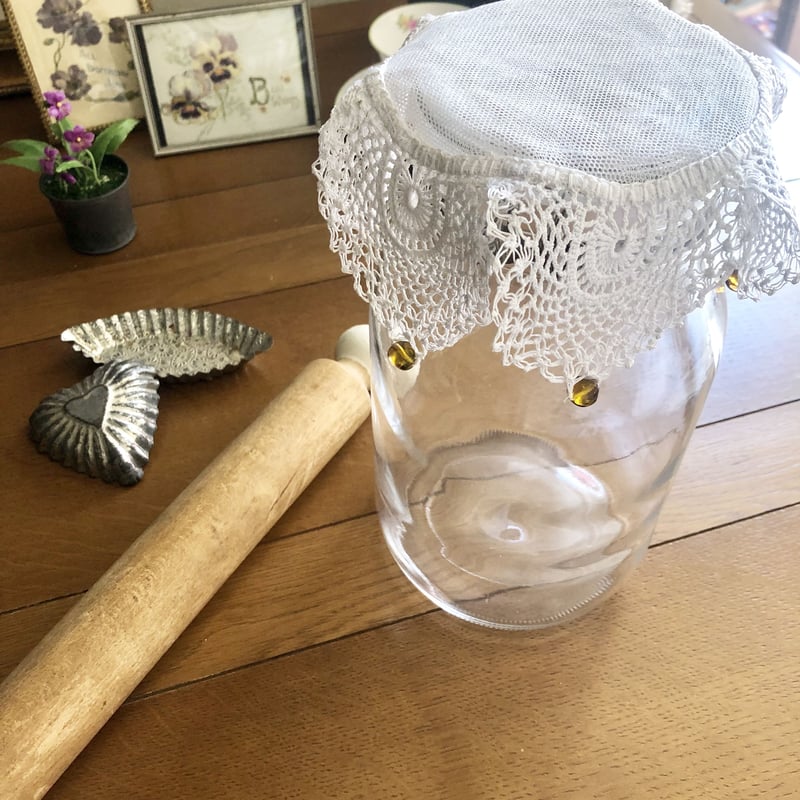 ○l-12/ライトブラウンのガラスビーズのジャグカバー/ドイリー