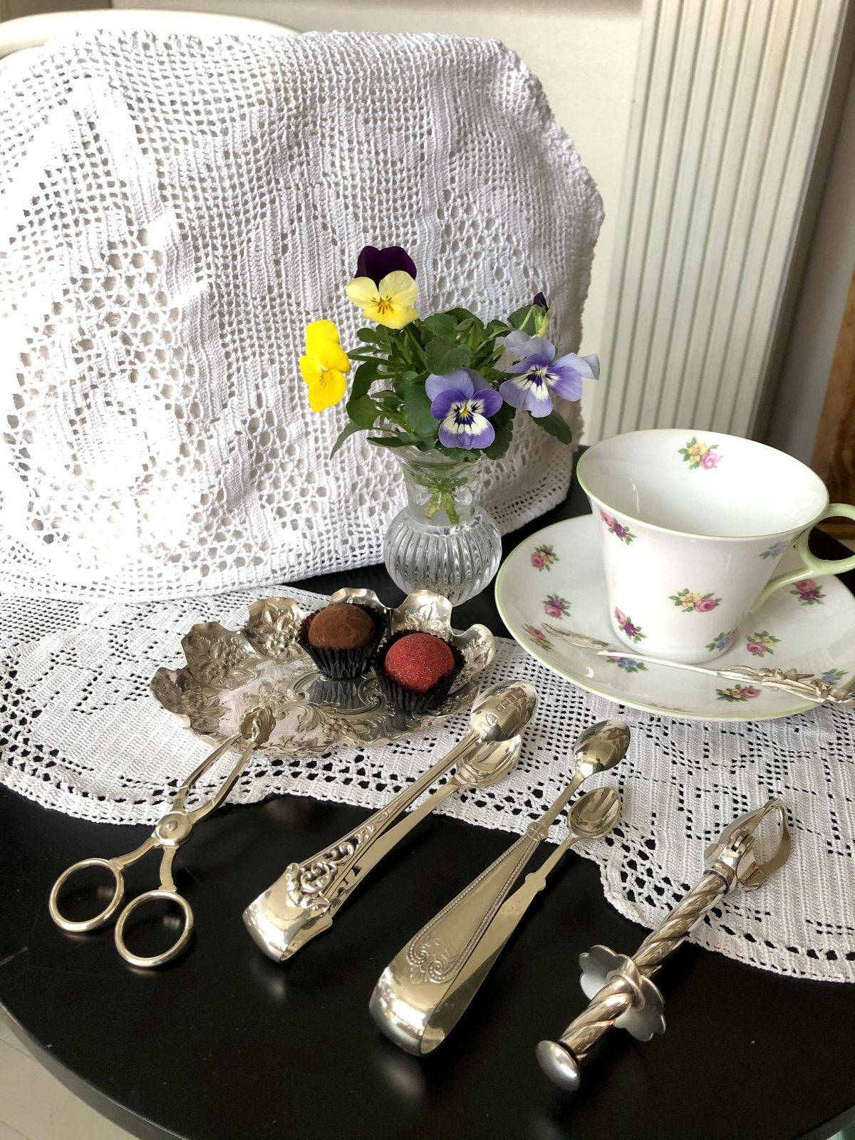 イギリス　純銀　シュガートング　ピアス（透かし）入り　1780年頃 ○s-39/1906年 シルバー製透かし模様のシュガートング | PISKEY