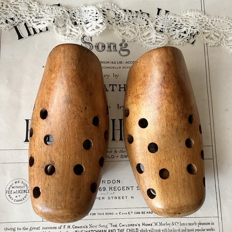 ●ｓ-75/木製のシューキーパー 折り畳み式