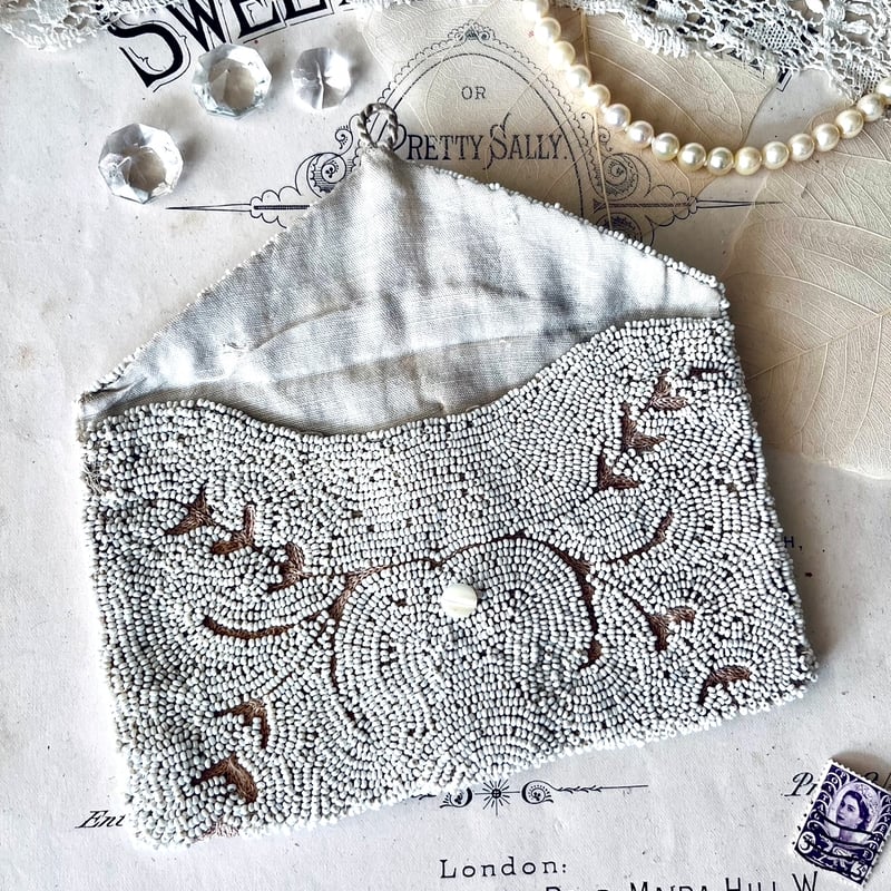 ○s-96/マイクロビーズと刺繍のミニバッグ | PISKEY -イギリス ○s-96/マイクロビーズと刺繍のミニバッグ | PISKEY -イギリス