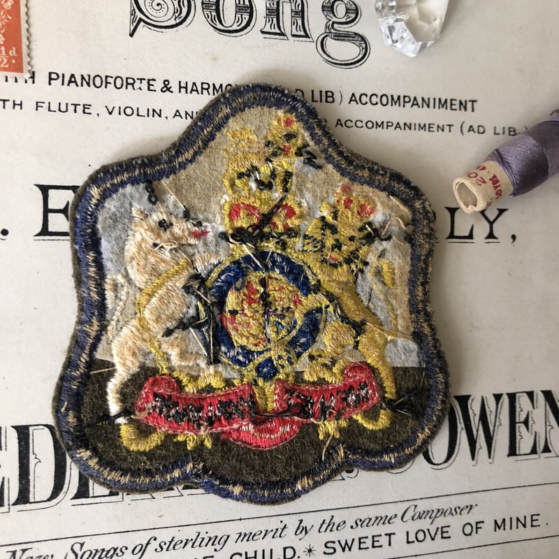 英国 ロイヤルコレクショントラスト 王室紋章入り タンカード サイド