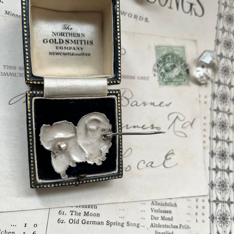 ○ab-453/シルバープレート製 ペキニーズのブローチ | PISKEY