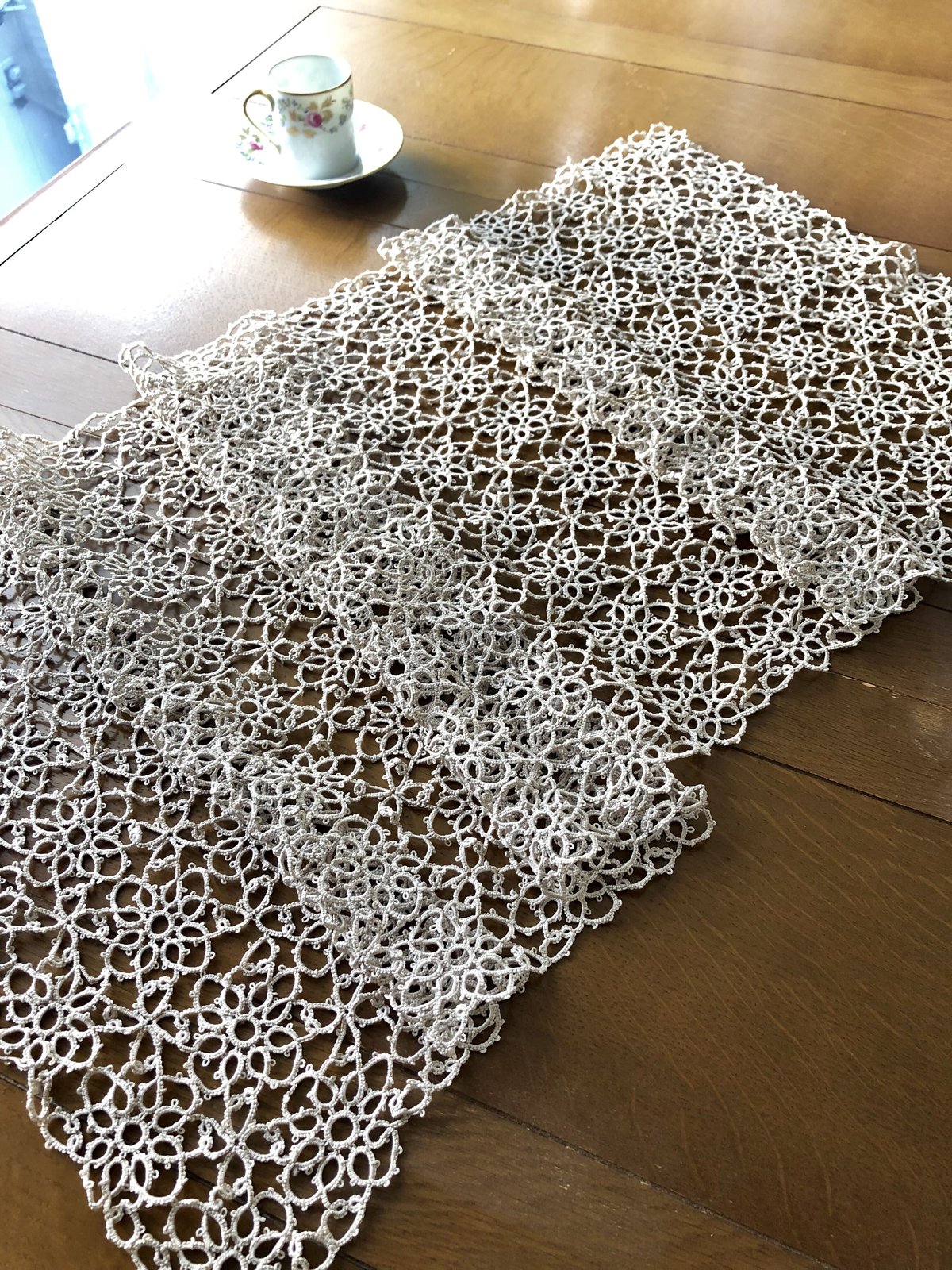 アンティーク 格子ドローンワーク ダミエ 極細リネンランナー フランダースレース アンティーク 格子ドローンワーク ダミエ 極細リネンランナー