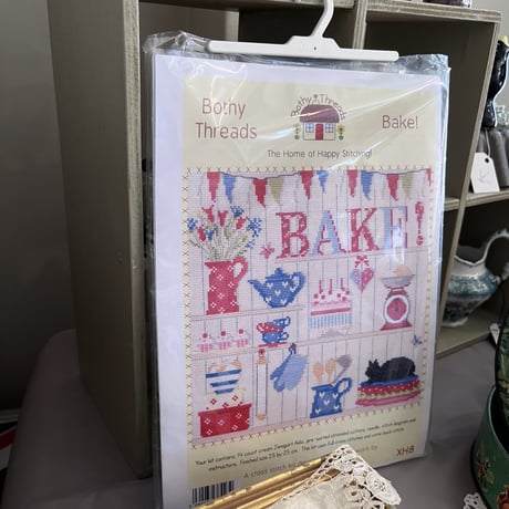 ●o-93/クロスステッチ刺繍キット「BAKE！」