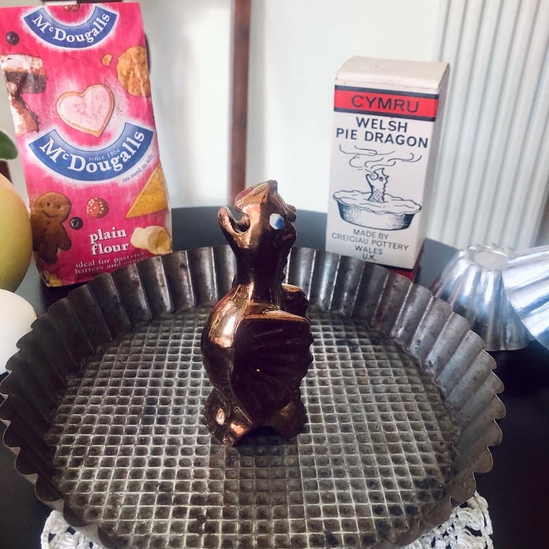 入手困難　英国アンティーク　パイバード　PIE FUNNEL　パイファンネル Vintage Pie Bird Funnel TF Pottery | eBay