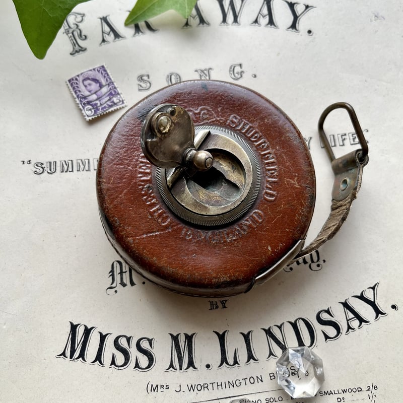 ○o-62/ レザーと真鍮製のメジャー | PISKEY -イギリスのふるいもの