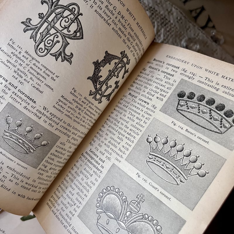 ○vp-25/1900年頃 DMC社ニードルワーク百科事典 | PISKEY -イギリス