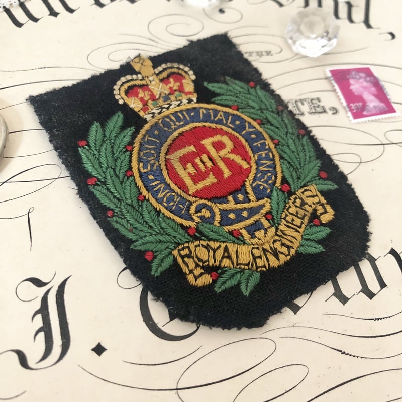 ○r-9/英国王室ユニフォームのエリザベス女王のワッペン