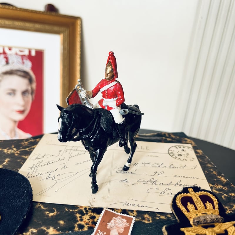 ○r-28/ちいさな鉛製 英国王室衛兵 騎馬兵 トランぺッター | PISKEY