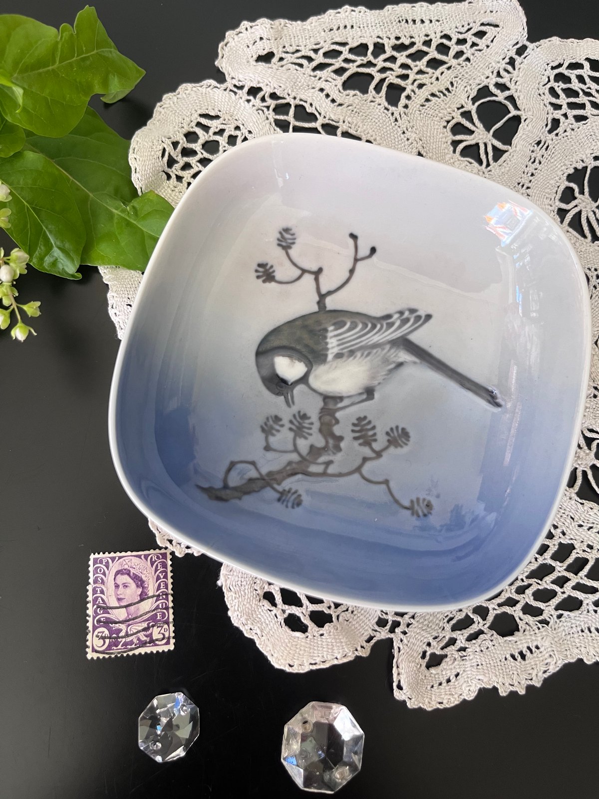 芸術性と希少性が織りなす逸品、ロイヤルコペンハーゲン「ロブスターデッシュ」 芸術性と希少性が織りなす逸品、ロイヤルコペンハーゲン