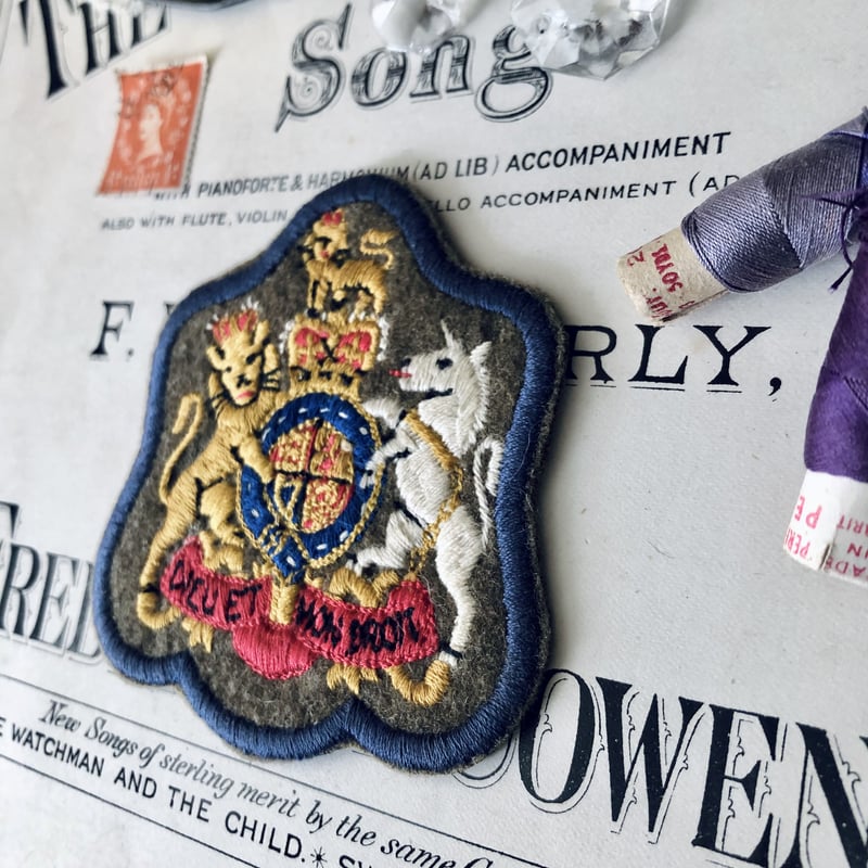 ○ab-140/英国王室の紋章のエンブレム | PISKEY -イギリスのふるいもの 