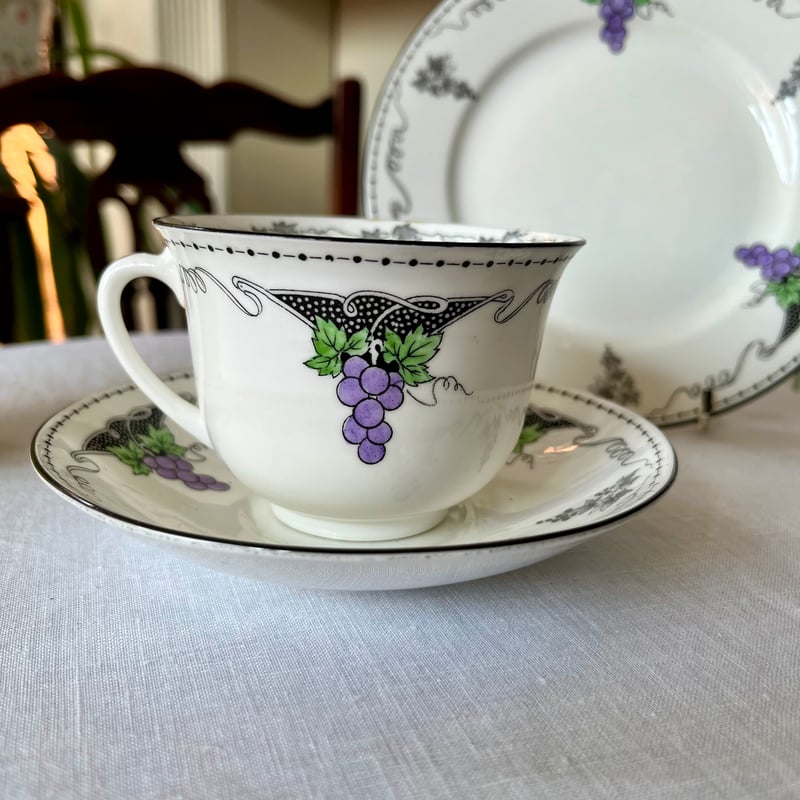 ○sh-41/Shelley アール・デコのトリオ カップ＆ソーサー＋プレート