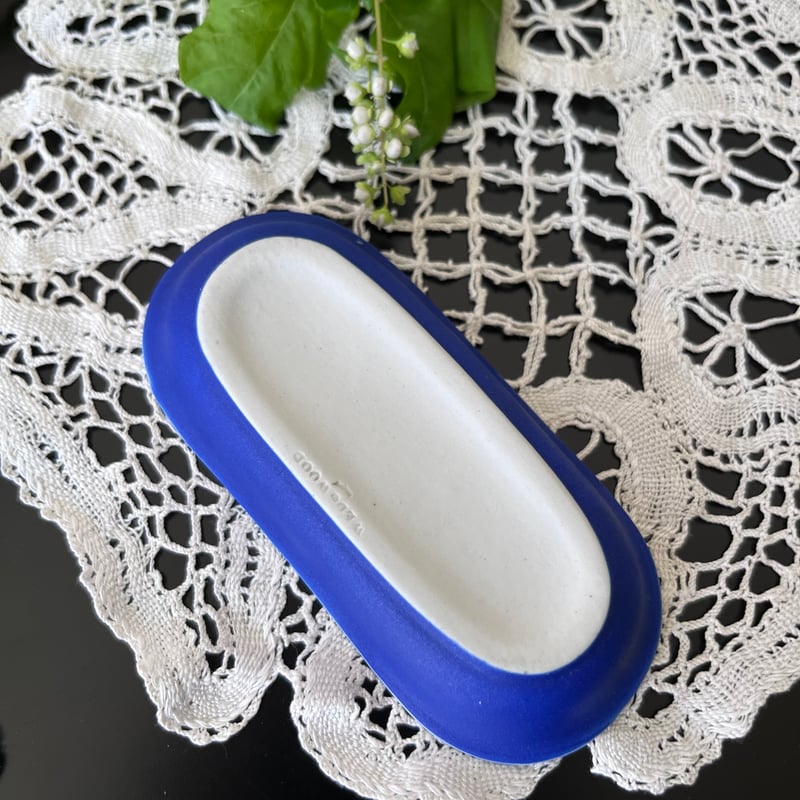 ○po-104/1868-1870年製ウェッジウッド ジャスパーウェアのピン