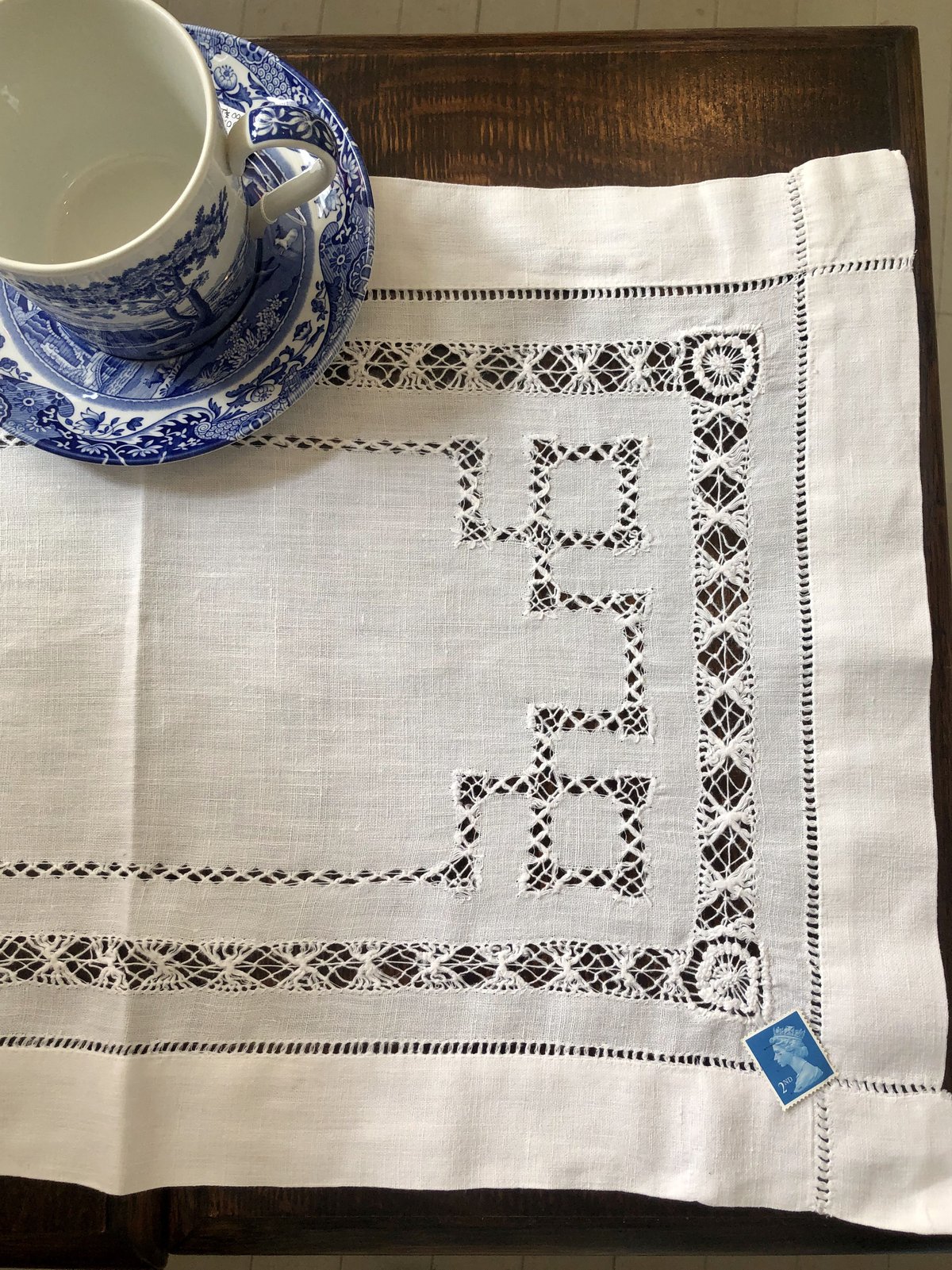 アンティーク イギリス ニードルワーク刺繍マット 水源 水と森と家と空 田園風景 アンティーク イギリス ニードルワーク刺繍マット 水源 水と森と家と空