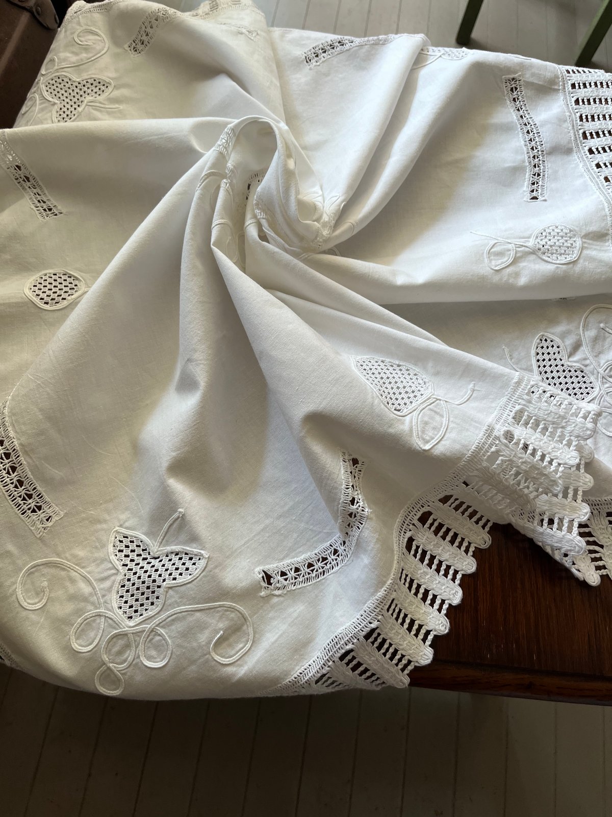 ○l-86/ホワイトワーク テーブルクロス 約80cm角 | PISKEY