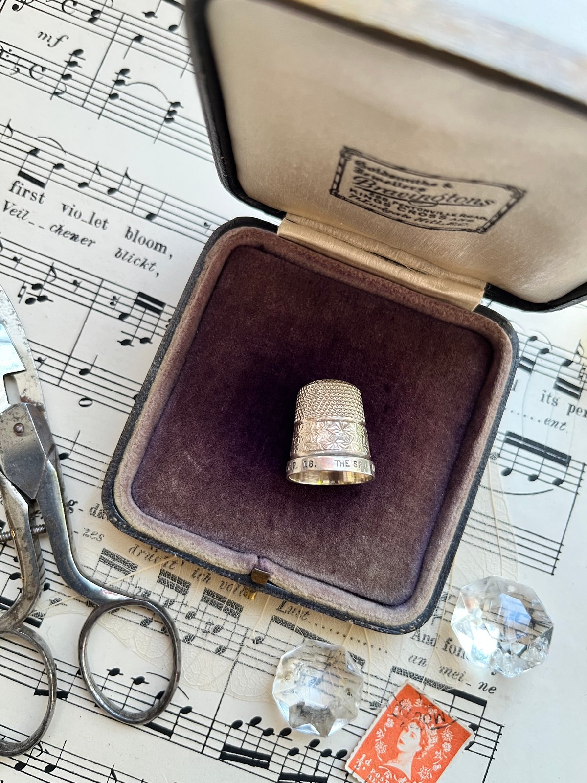 Henry Griffith & Sons社製 英国 ヴィンテージ イニシャル ○o-147/Henry Griffith & Sons社シルバー製 お花のシンブル | PI