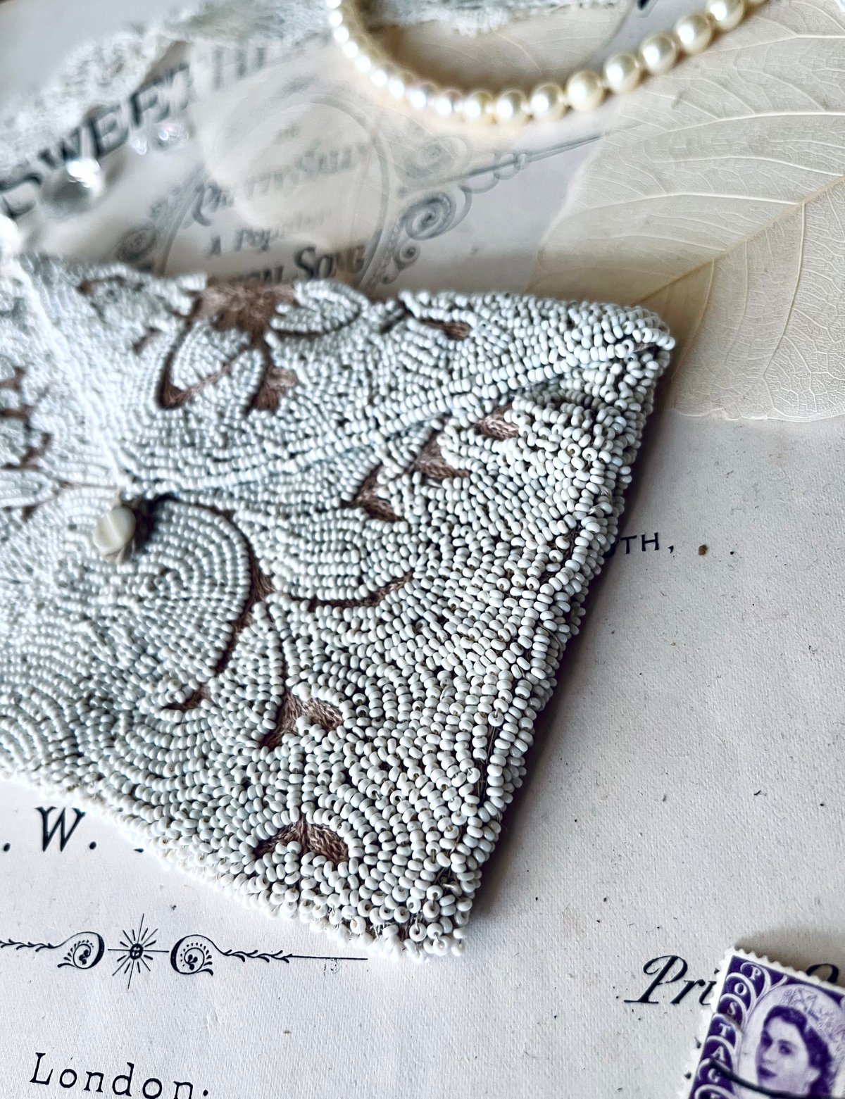 ○s-96/マイクロビーズと刺繍のミニバッグ | PISKEY -イギリス ○s-96/マイクロビーズと刺繍のミニバッグ | PISKEY -イギリス