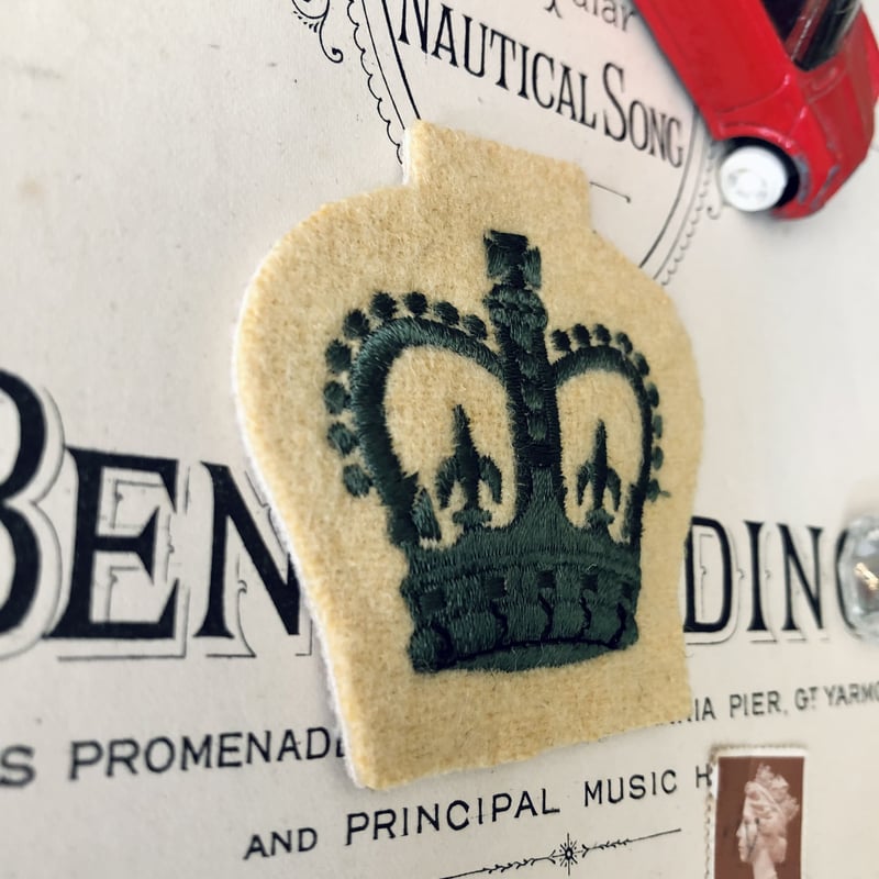 ○ab-141/英国王の王冠のエンブレム | PISKEY -イギリスのふるいもの