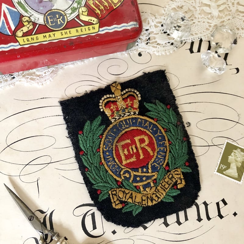 ○r-9/英国王室ユニフォームのエリザベス女王のワッペン/エンブレム