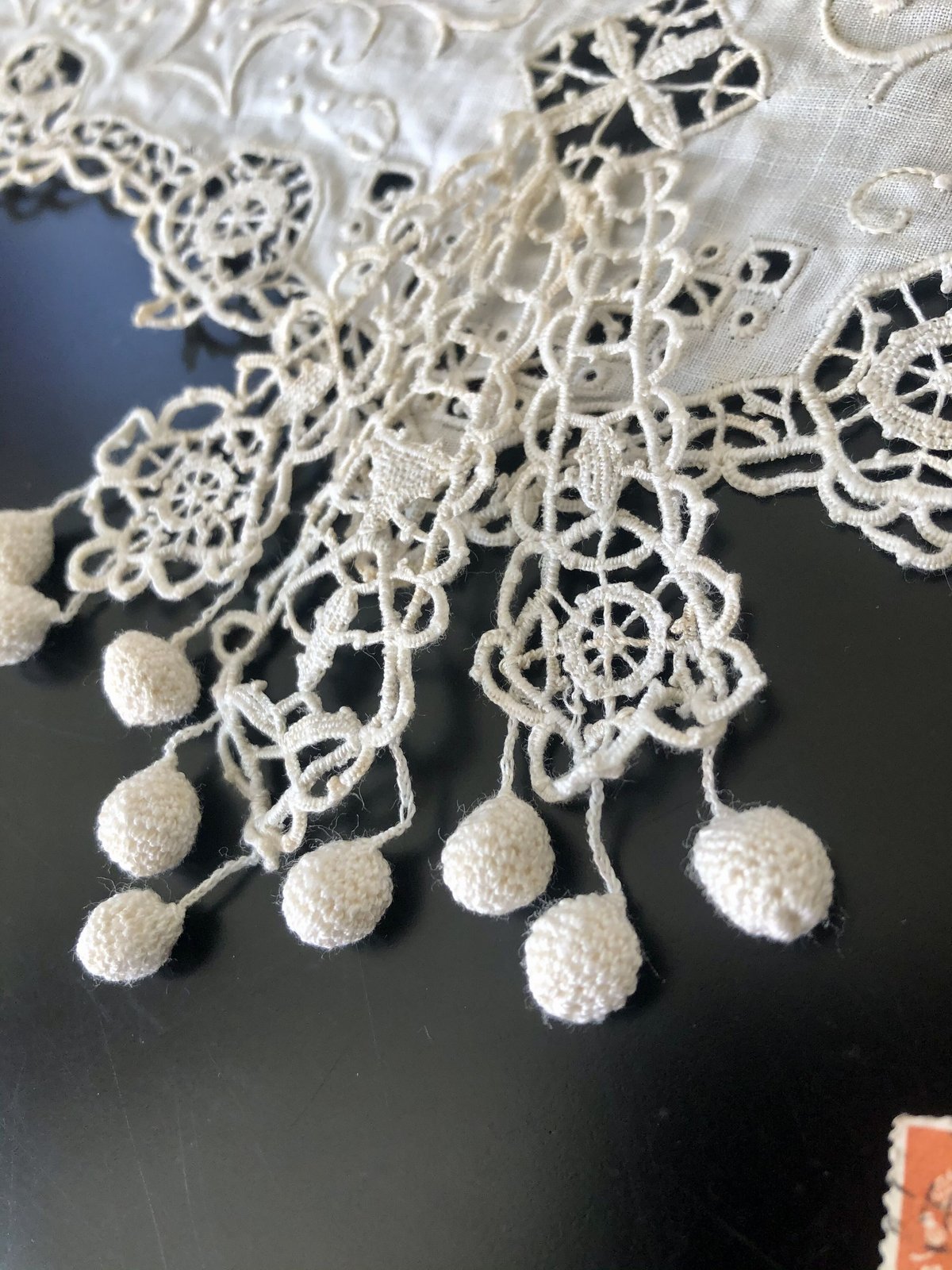 アンティークフランス ピケドプロヴァンス ボビンレース刺繍＆フリル付ブランケット アンティークフランス ピケドプロヴァンス ボビンレース刺繍